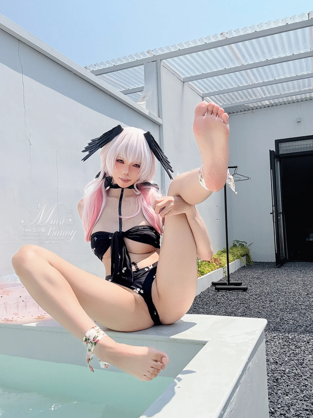 咬一口兔娘Yiko湿润兔_25年8月订阅作品『下江小春_泳装』95P,2V_2_43GB Yiko湿润兔『下江小春 泳装』自拍-18.webp